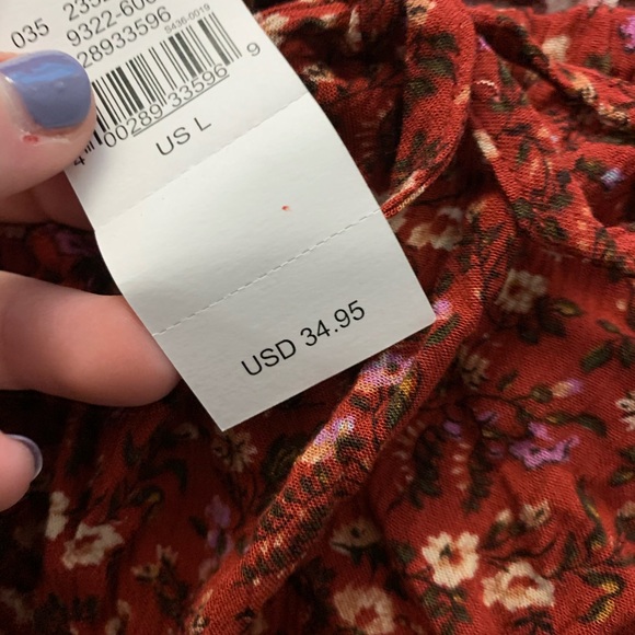 American Eagle Crop Top - Picture 2 of 2